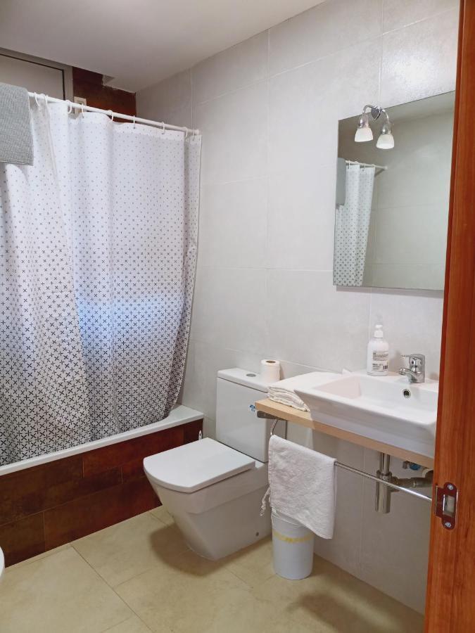 Chalet Amplio Con Jardin Y Zona Barbacoa. Reus Εξωτερικό φωτογραφία